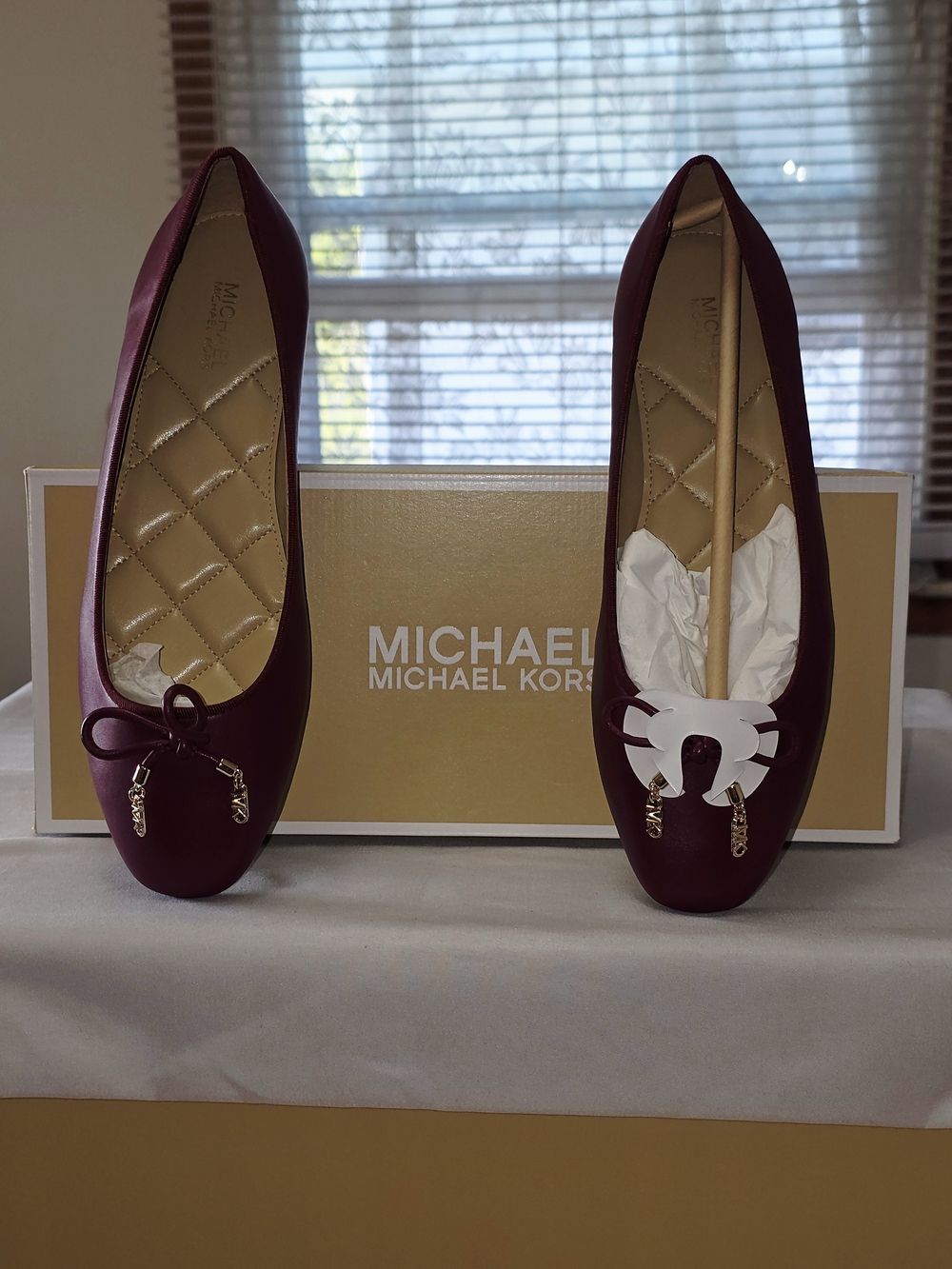 MICHAEL Michael Kors Nori Leather Ballet Flat In Mulberry Size 7M - Picture 4 of 9